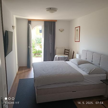 Marko Rooms Krk Town Extérieur photo
