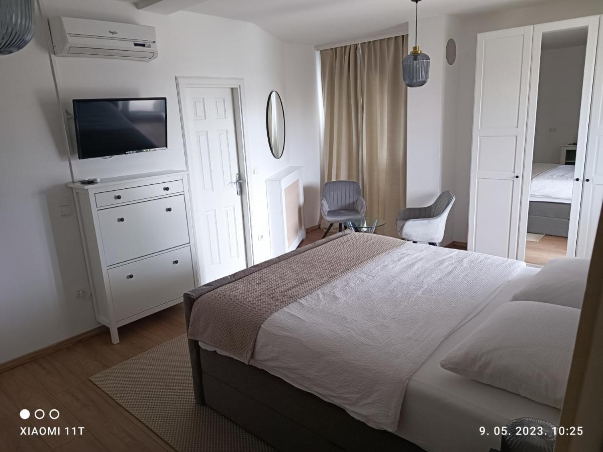 Marko Rooms Krk Town Extérieur photo