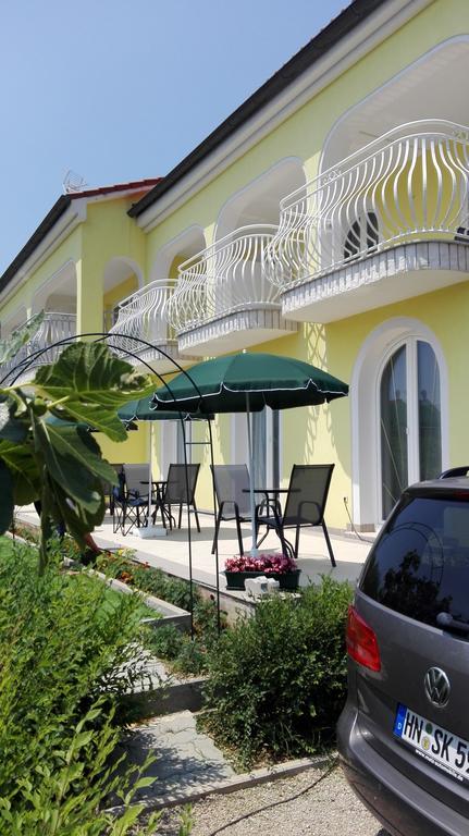 Marko Rooms Krk Town Extérieur photo